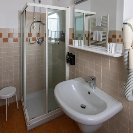 Ristorante Il Verbano 3* ستريزا